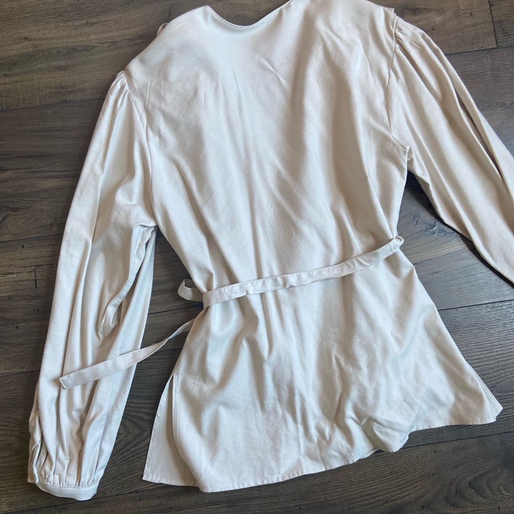 Ruffle Wrapped Blouse M/L - Picture 5 of 8